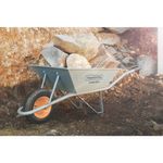 carro-de-mao-tramontina-77714-435-cacamba-metalica-70-litros-04