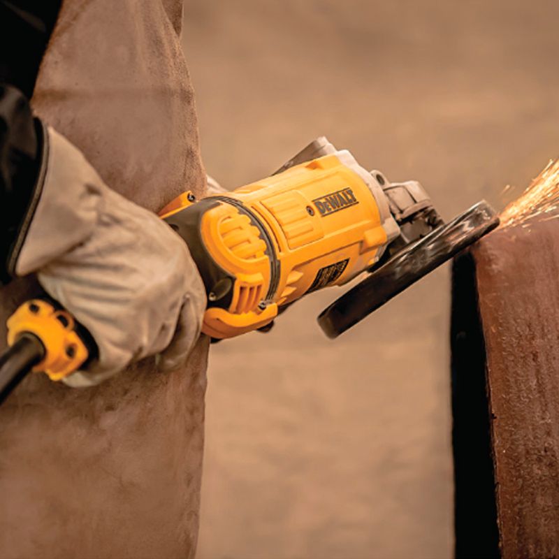 Esmerilhadeira-Angular-Dewalt-7pol-DWE4577B2-2700W_01