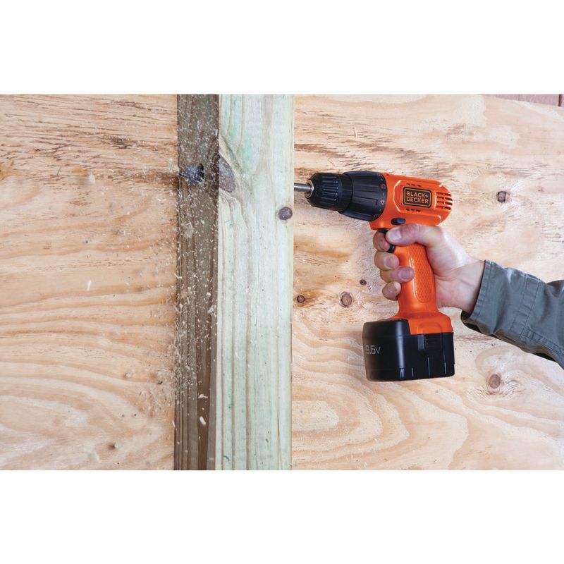 furadeira-e-parafusadeira-3-8-black-decker-cd961-96v_0