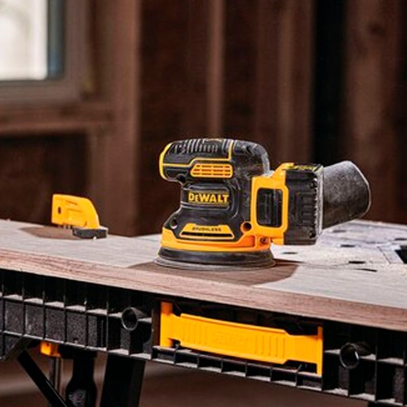 lixadeira-roto-orbital-5-pol-dewalt-20v-max-dcw210b-sem-bateria-e-sem-carregador_05