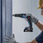 parafusadeira-drywall-1-4-pol-bosch-gtb185-li-18v-com-02-baterias-carregador-e-maleta_05