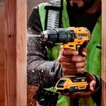 parafusadeira-furadeira-impacto-1-2pol-dewalt-dcd7781d2-br-com-2-baterias-20v-2ah-carregador-e-maleta_09