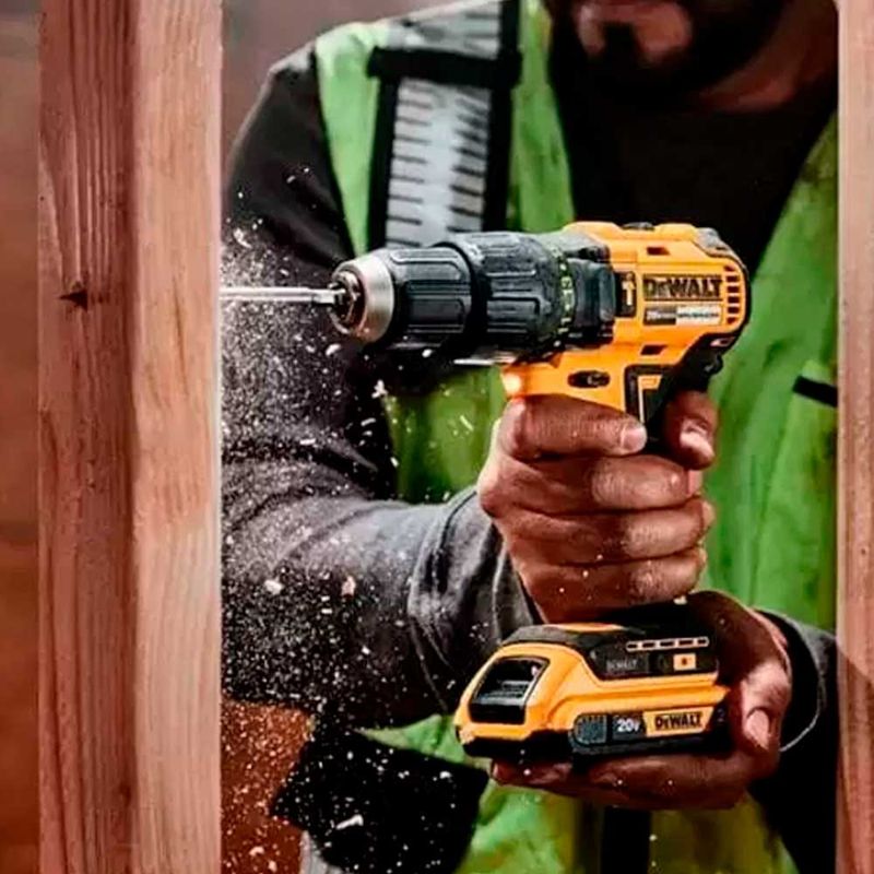 parafusadeira-furadeira-impacto-1-2pol-dewalt-dcd7781d2-br-com-2-baterias-20v-2ah-carregador-e-maleta_09