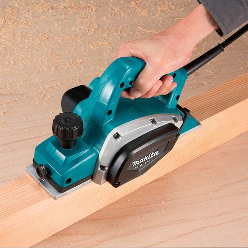 plaina-eletrica-makita-m1902b-500w-3-1-4-pol_04
