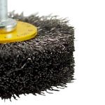 escova-circular-ondulada-pequi-2-pol-x-5-8-pol-com-haste-1-4-pol-aco-carbono-0-20-mm-blister_04