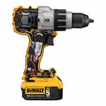 parafusadeira-furadeira-de-impacto-1-2-pol-20v-dewalt-com-carregador-2-baterias-e-maleta_03
