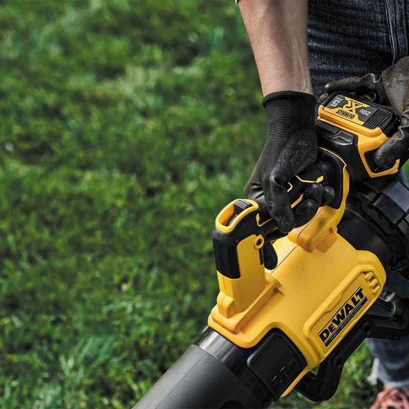 soprador-de-folhas-dewalt-dcbl722b-20v_07