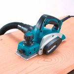 plaina-eletrica-3-1-4-pol-makita-kp0800-620w_07