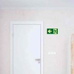 placa-de-sinalizacao-fotoluminescente-30x15cm-seta-reta-para-esquerda-sinalize_03.jpg