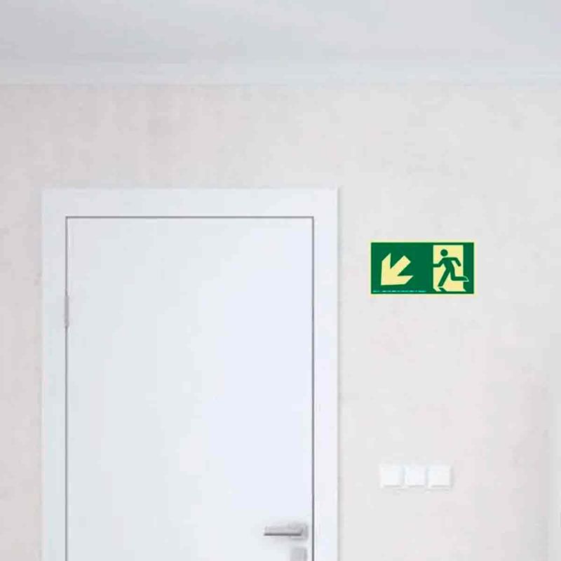 placa-de-sinalizacao-fotoluminescente-30x15cm-seta-inclinada-para-esquerda-e-para-baixo-sinalize_04.jpg