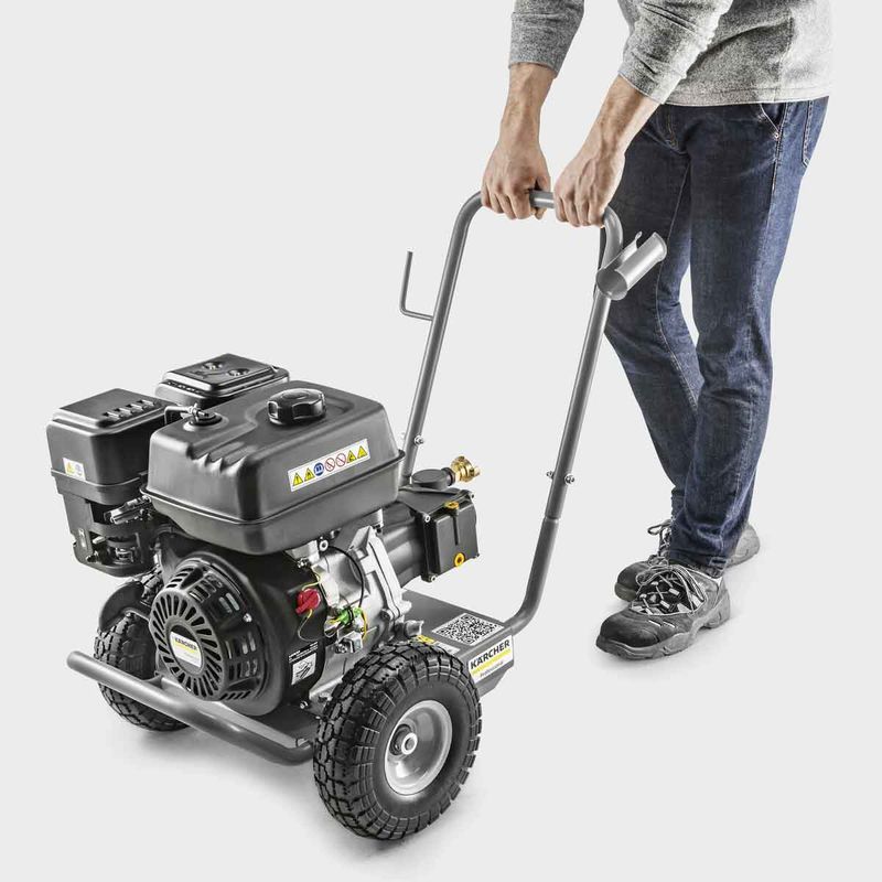 lavadora-de-alta-pressao-a-gasolina-karcher-hd-6-15_05.jpg