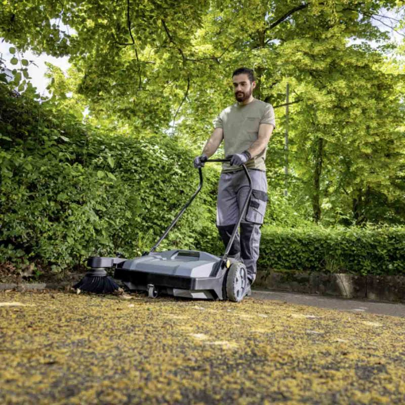 varredeira-manual-karcher-km-70-15_05.jpg