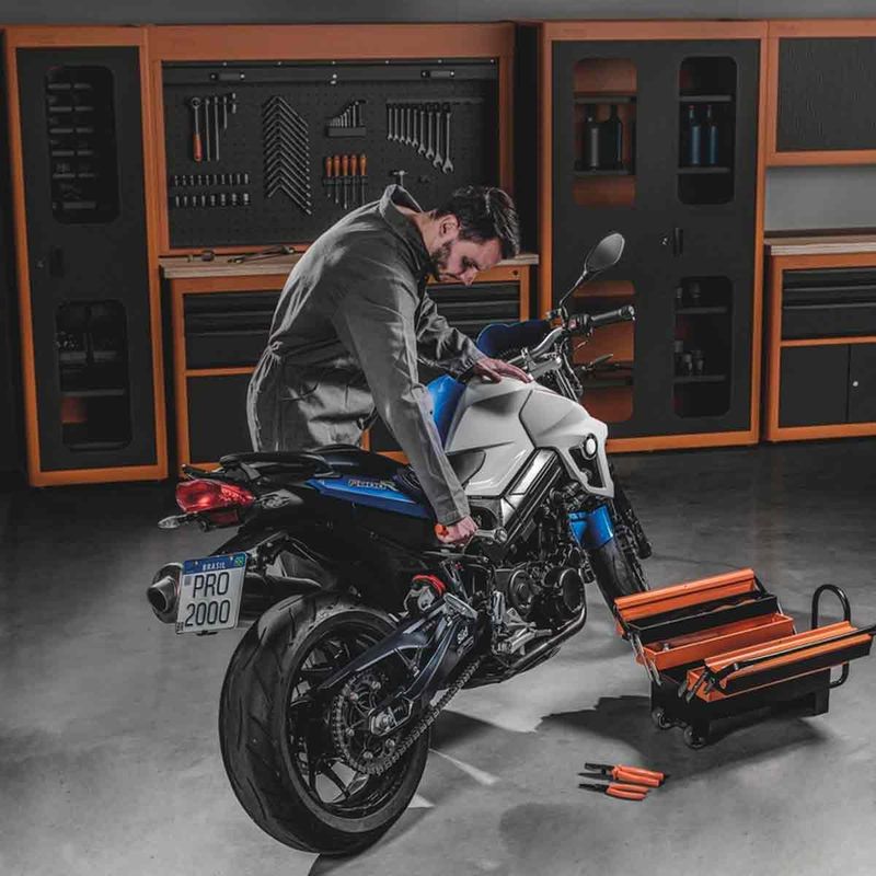 painel-para-ferramentas-com-persiana-vertical-retratil-laranja-tramontina-pro_03